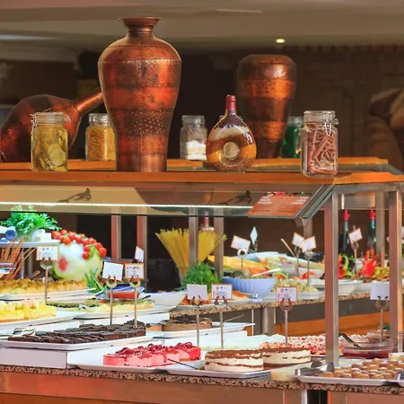 Orka World & Aquapark 酒店 4*