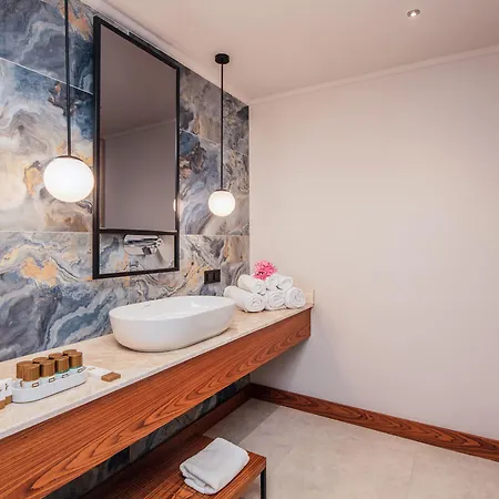 Hotel Orka World & Aquapark 4*